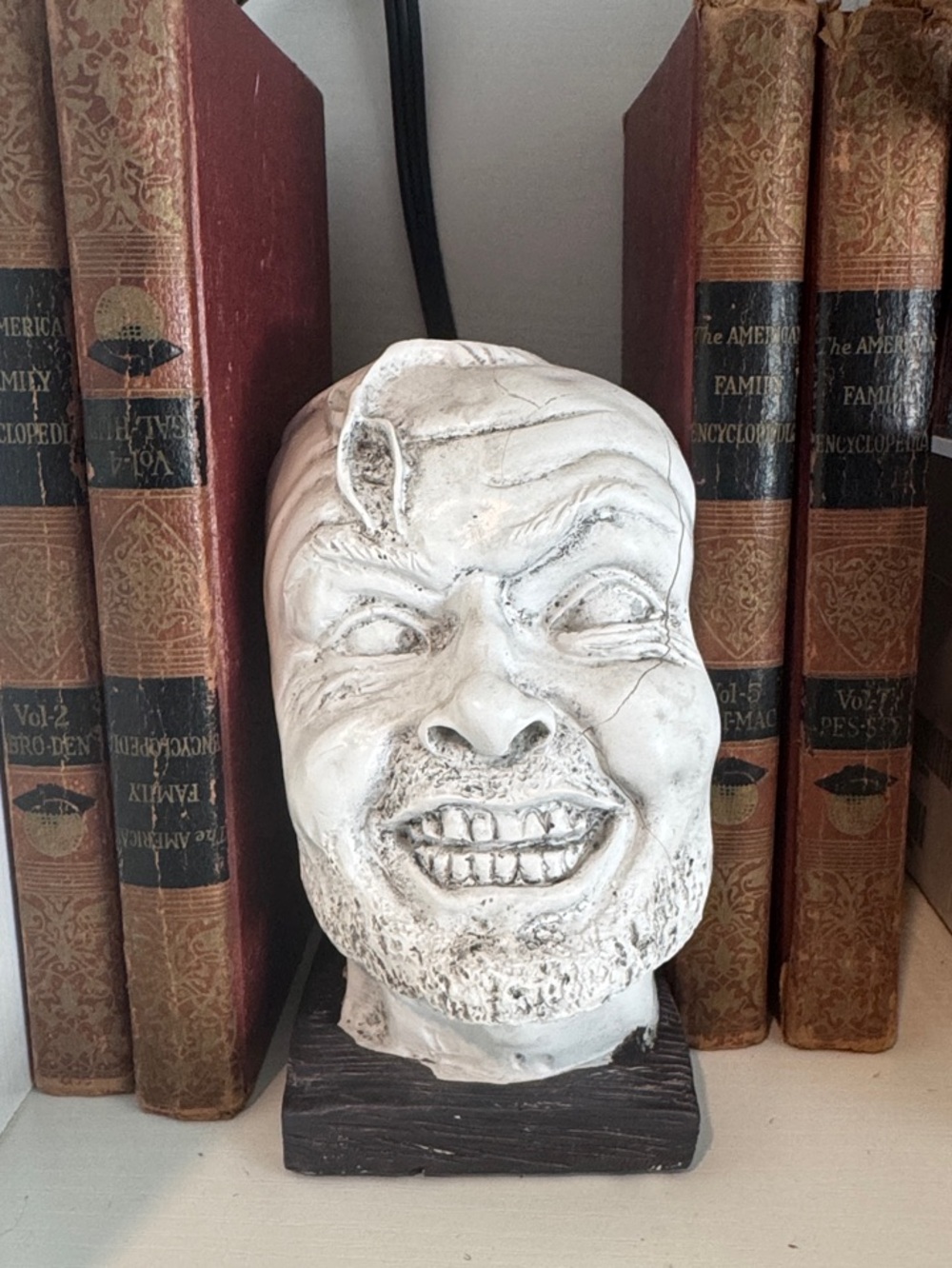 The Shining- Here Comes Johnny Decorative Sculpted Face Bust